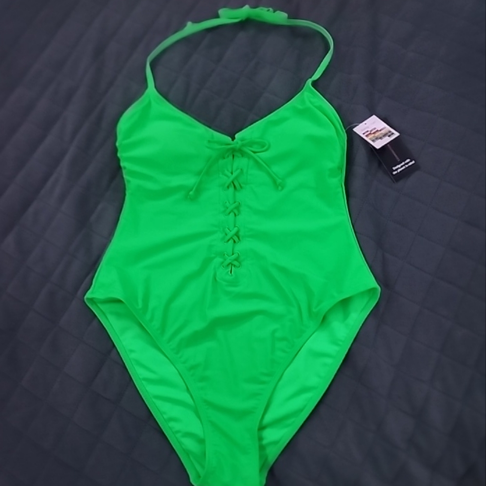 Swimsuit No‎ Boundaries | One-piece - Picture 5 of 5